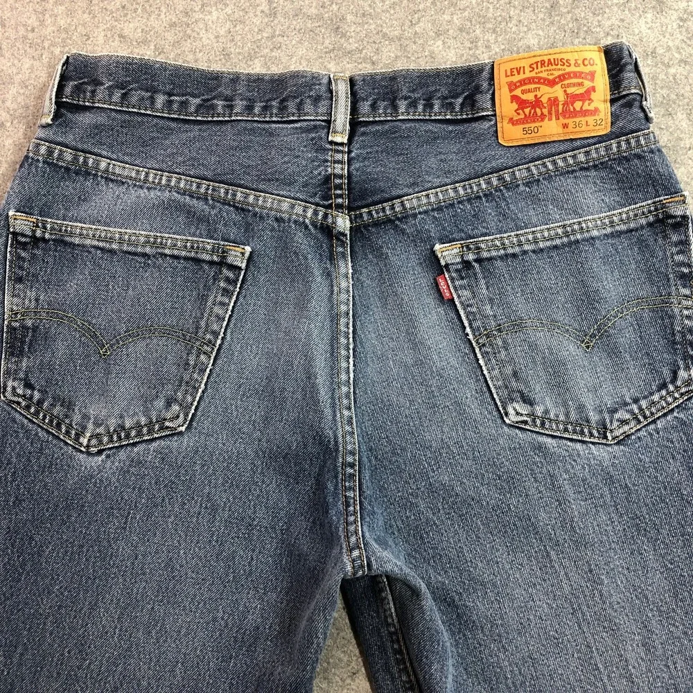 Levi's Mens 550 Relaxed Fit Jeans 36x32 Blue Medium Wash Tapered Leg Denim